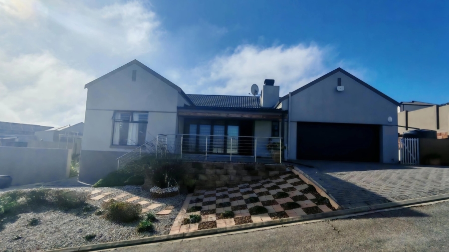 3 Bedroom Property for Sale in Reebok Western Cape